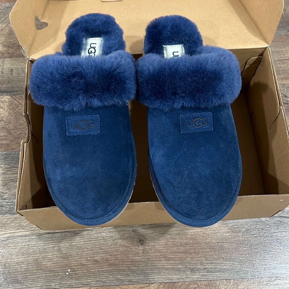NEW - UGG slippers